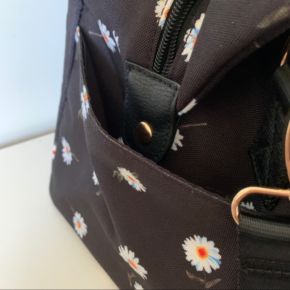 NWT Alice + Olivia Duffel Bag - Picture 10 of 13